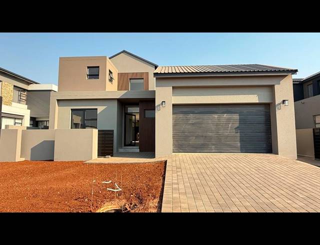 4 BEDROOM HOUSE FOR SALE IN FOUNTAINBROOK ESTATE